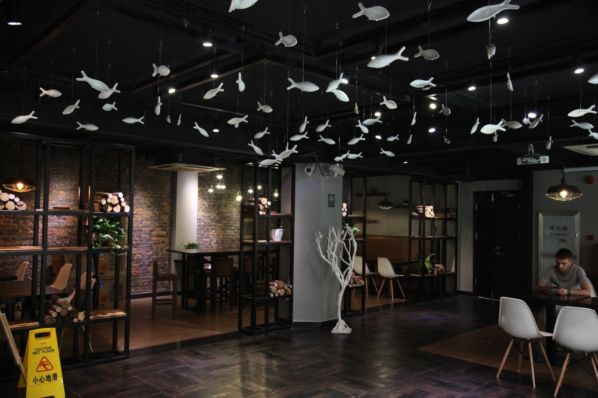 Shanghai Fish Inn East Nanjing Road Екстер'єр фото